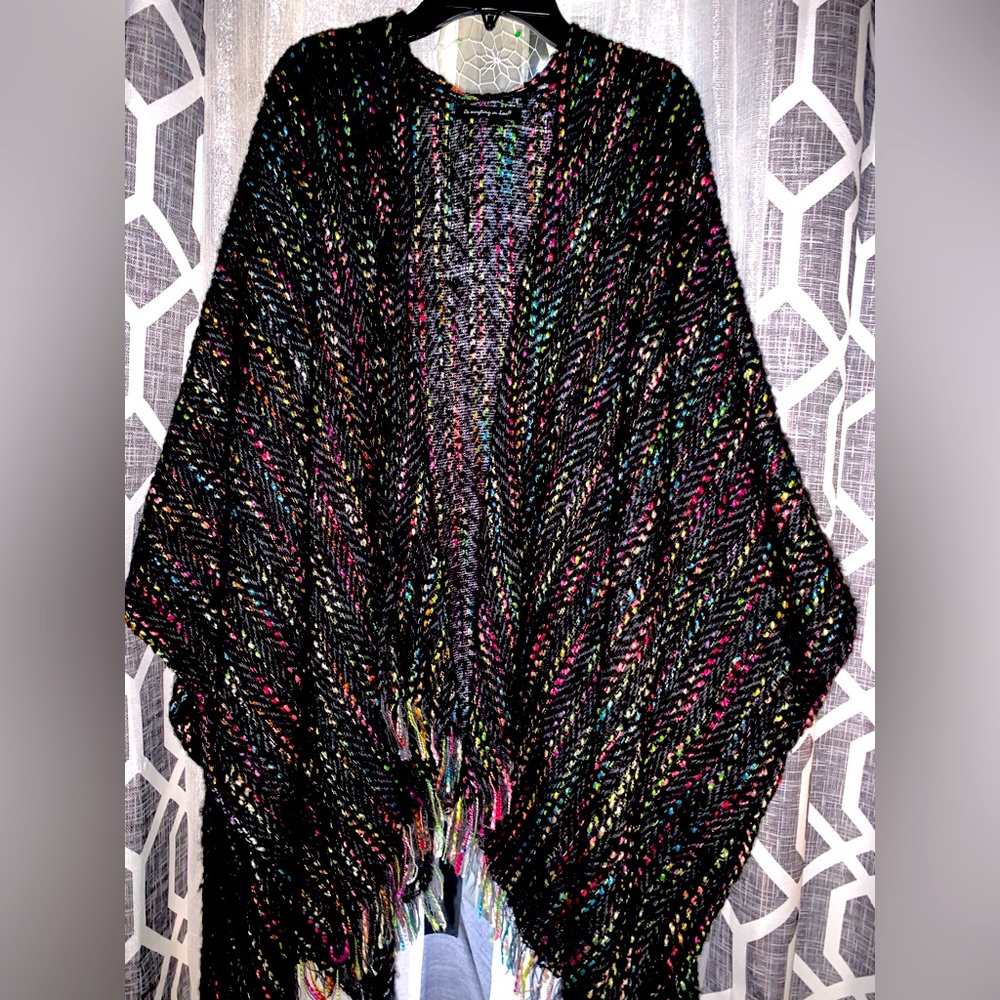 DO EVERYTHING IN LOVE Open front Poncho One Size